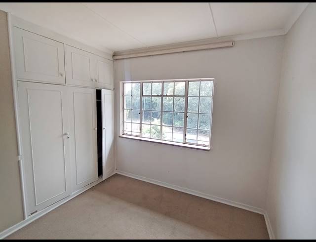 4 BEDROOM HOUSE FOR SALE IN COUNTRY LIFE PARK